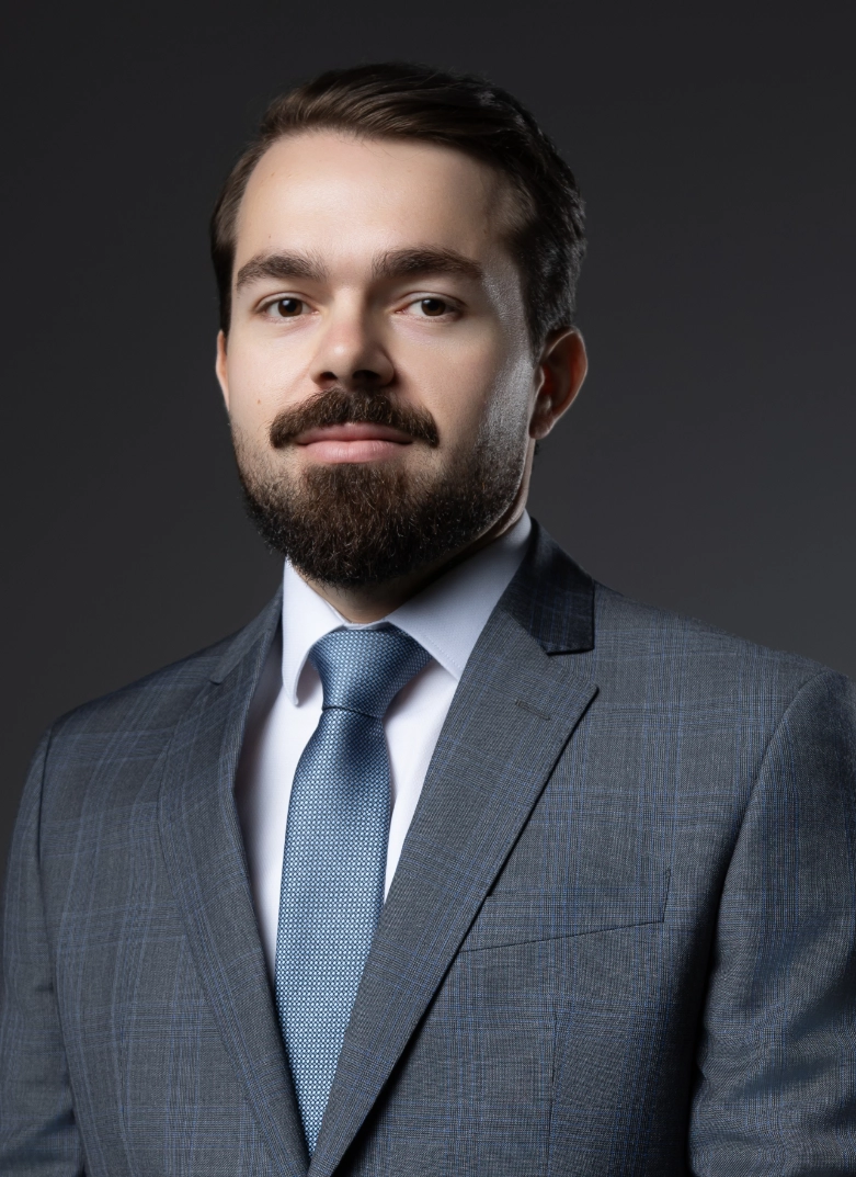 Retrato de Mateus Spricigo Paes, sócio do escritório